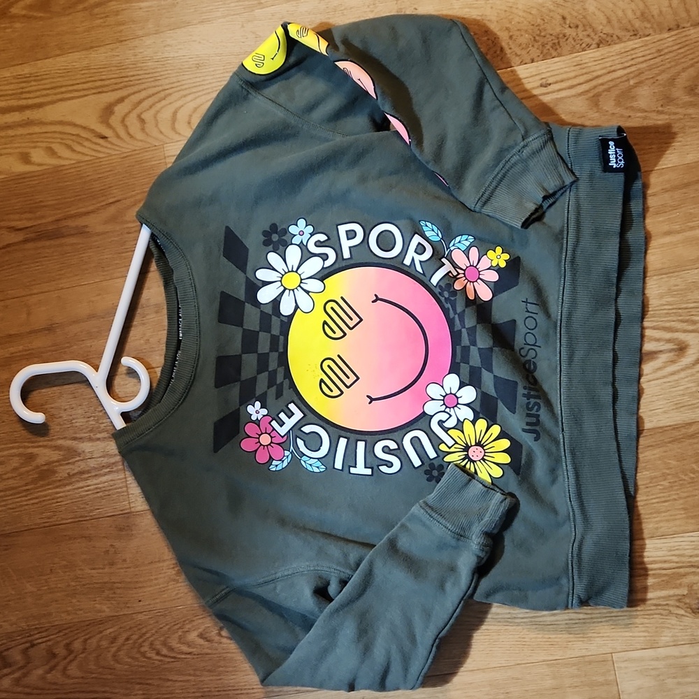 Long sleeve pull over